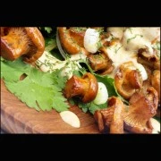 Wacholder-schwarzer Pfeffer (aromatisiertes Olivenöl)