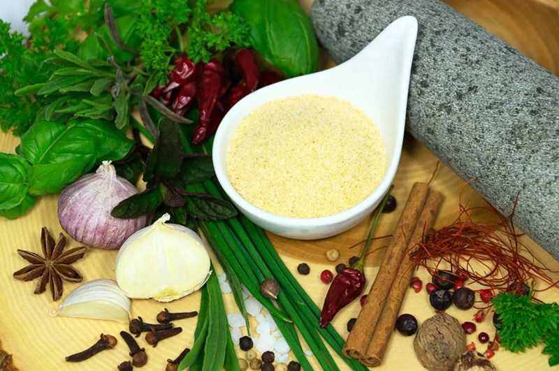 Knoblauch, fein gewürfelt (G1)