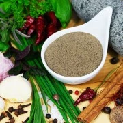 Pfeffer schwarz, gemahlen