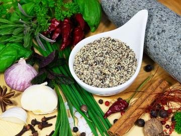 Pfeffer schwarz fein geschrotet, Steakpfeffer schwarz
